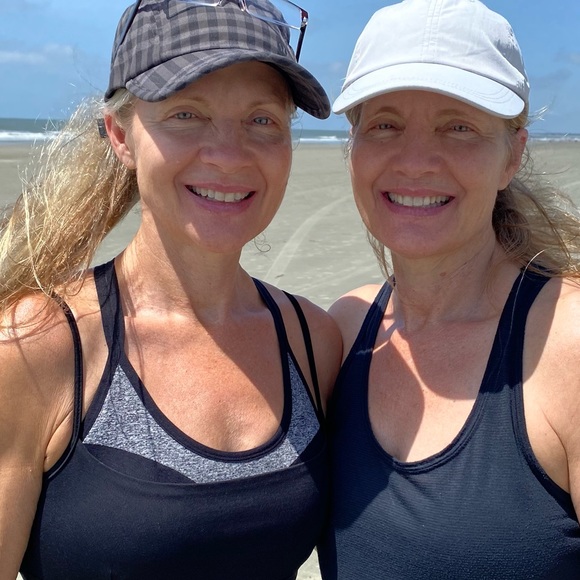 Meet your Posher, Anita - Picture 2 of 9